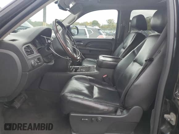 2011 GMC Sierra 1500 Denali with VIN 3GTP2XE27BG167353, listed as a Copart auction lot 82311715 with 156,089 mi miles and Salvage title. Bid and sale history available at DreamBid. Image 7.
