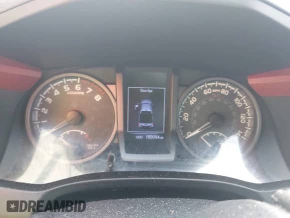 2019 Toyota Tacoma SR5 с VIN 3TMAZ5CNXKM085203, выставлен на аукционе IAAI как лот 42692521 с пробегом 190 094 миль миль и . История ставок и продаж доступна на DreamBid. Изображение 7.