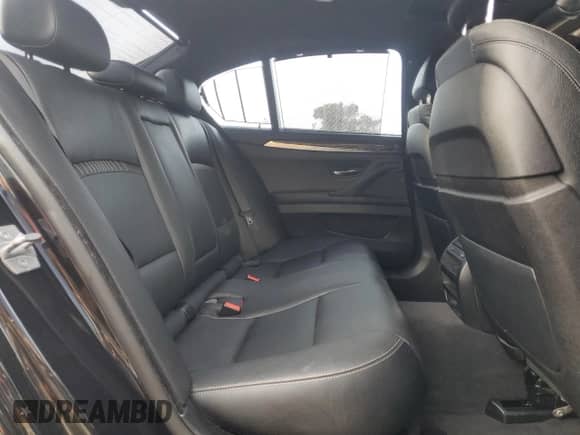 2014 BMW 5 Series 550i xDrive z VIN WBAKP9C51ED693450, wystawiony jako Copart lot #81433235 z przebiegiem 104 643 mil mil oraz Szkoda całkowita • Salvage title. Historia ofert i sprzedaży dostępna na DreamBid. Obrazek 10.