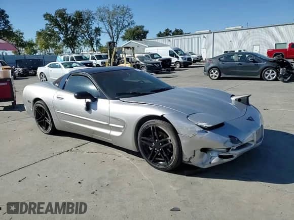 2004 Chevrolet Corvette с VIN 1G1YY22G545107578, выставлен на аукционе Copart как лот 87248715 с пробегом 147 953 миль миль и Списание • Salvage title. История ставок и продаж доступна на DreamBid. Изображение 13.