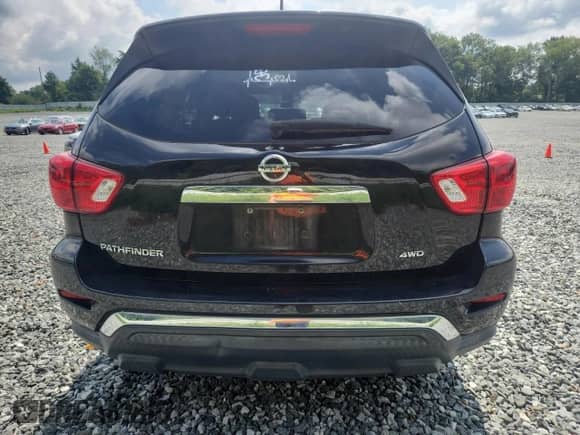 2017 Nissan Pathfinder S с VIN 5N1DR2MM1HC910262, выставлен на аукционе Copart как лот 64934705 с пробегом 174 276 миль миль и Списание • Salvage title. История ставок и продаж доступна на DreamBid. Изображение 6.