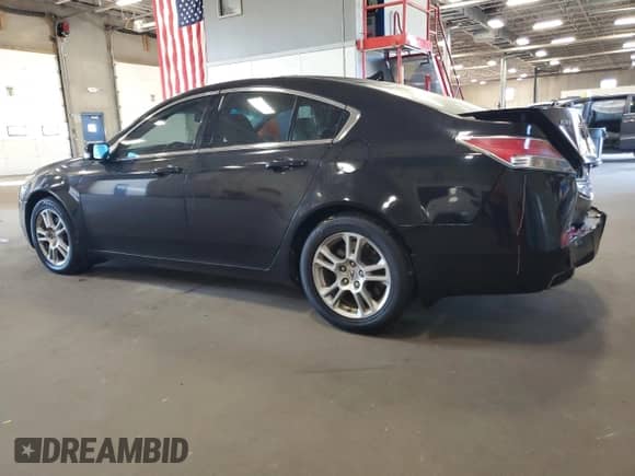 2010 Acura TL с VIN 19UUA8F22AA010256, выставлен на аукционе Copart как лот 82225245 с пробегом 171 310 миль миль и Списание • Salvage title. История ставок и продаж доступна на DreamBid. Изображение 2.