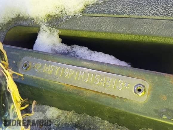 1991 Jeep Wrangler with VIN 2J4FY19P1MJ154813, listed as a IAAI auction lot 41595567 with Not provided miles and . Bid and sale history available at DreamBid. Image 9.