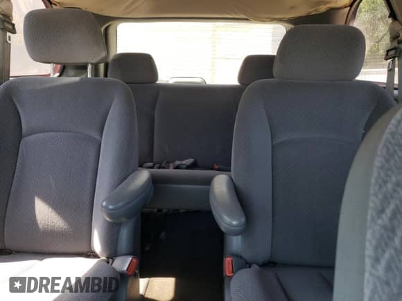 2006 Dodge Caravan SXT with VIN 1D4GP45R06B642632, listed as a Copart auction lot 71623995 with 295,055 mi miles and Salvage title. Bid and sale history available at DreamBid. Image 10.