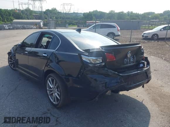 2015 Chevrolet SS with VIN 6G3F15RW3FL110840, listed as a IAAI auction lot 42623462 with 123,356 mi miles and . Bid and sale history available at DreamBid. Image 19.