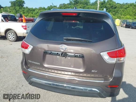 2015 Nissan Pathfinder S с VIN 5N1AR2MN7FC671003, выставлен на аукционе IAAI как лот 42447755 с пробегом 289 537 миль миль и . История ставок и продаж доступна на DreamBid. Изображение 16.