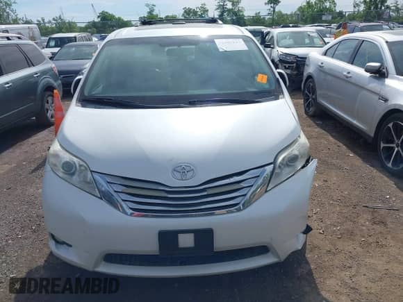 2011 Toyota Sienna XLE AAS с VIN 5TDYK3DC2BS120482, выставлен на аукционе IAAI как лот 42289237 с пробегом 324 817 миль миль и . История ставок и продаж доступна на DreamBid. Изображение 12.