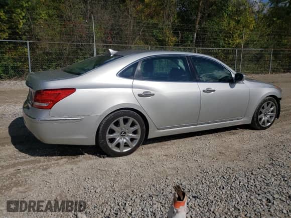 2011 Hyundai Equus Ultimate z VIN KMHGH4JF1BU029984, wystawiony jako Copart lot #81082795 z przebiegiem 217 943 mil mil oraz Szkoda całkowita • Salvage title. Historia ofert i sprzedaży dostępna na DreamBid. Obrazek 3.