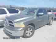 2011 Ram 1500 Big Horn z VIN 1D7RB1GT4BS503714, wystawiony jako IAAI lot #41552300 z przebiegiem 264 797 mil mil oraz . Historia ofert i sprzedaży dostępna na DreamBid. Obrazek 2.