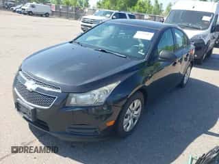 2014 Chevrolet Cruze LS z VIN 1G1PA5SH5E7154187, wystawiony jako IAAI lot #42493887 z przebiegiem 160 296 mil mil oraz . Historia ofert i sprzedaży dostępna na DreamBid. Obrazek 2.