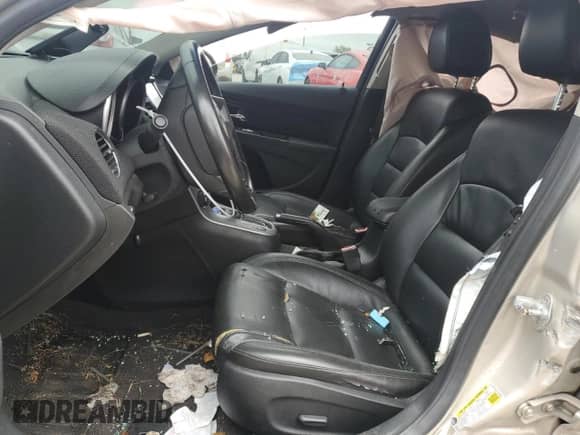 2012 Chevrolet Cruze 2LT z VIN 1G1PG5SC2C7162036, wystawiony jako Copart lot #69183795 z przebiegiem Nie podano mil oraz Szkoda całkowita • Salvage title. Historia ofert i sprzedaży dostępna na DreamBid. Obrazek 7.