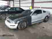 2005 Ford Mustang Deluxe с VIN 1ZVFT80N955114839, выставлен на аукционе IAAI как лот 42689801 с пробегом 149 556 миль миль и . История ставок и продаж доступна на DreamBid. Изображение 2.