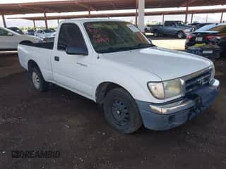 2000 Toyota Tacoma z VIN 4TANL42N0YZ657929, wystawiony jako IAAI lot #43002768 z przebiegiem 279 864 mil mil oraz . Historia ofert i sprzedaży dostępna na DreamBid. Obrazek 1.