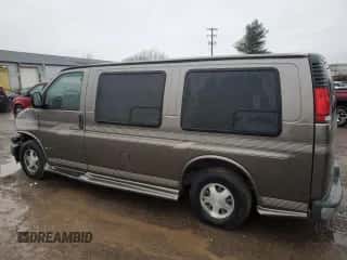 2002 Chevrolet Express z VIN 1GBFG15R221233379, wystawiony jako Copart lot #80427284 z przebiegiem 131 000 mil mil oraz Szkoda całkowita • Salvage title. Historia ofert i sprzedaży dostępna na DreamBid. Obrazek 2.