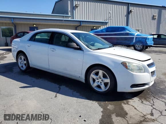 2010 Chevrolet Malibu 1FL z VIN 1G1ZA5E03A4104950, wystawiony jako Copart lot #87416345 z przebiegiem 226 466 mil mil oraz Szkoda całkowita • Salvage title. Historia ofert i sprzedaży dostępna na DreamBid. Obrazek 4.