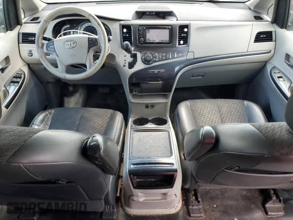 2013 Toyota Sienna SE with VIN 5TDXK3DC7DS372162, listed as a Copart auction lot 70448135 with 162,777 mi miles and Salvage title. Bid and sale history available at DreamBid. Image 8.