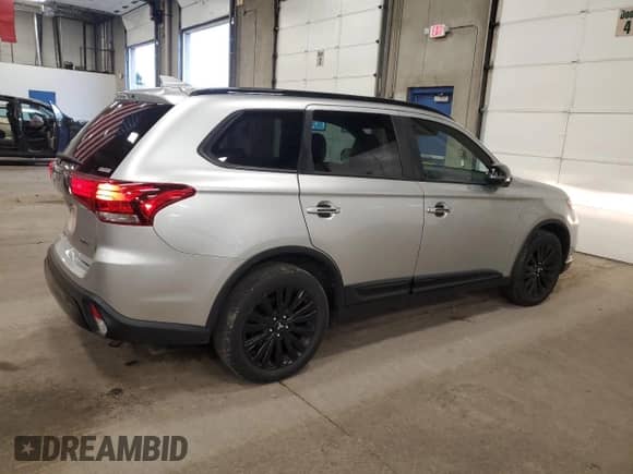 2020 Mitsubishi Outlander ES с VIN JA4AZ3A31LZ004962, выставлен на аукционе Copart как лот 65710775 с пробегом 50 751 миль миль и Списание • Salvage title. История ставок и продаж доступна на DreamBid. Изображение 3.