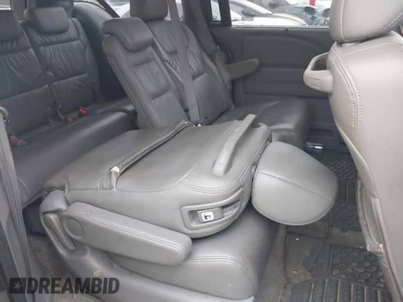 2008 Honda Odyssey EX-L with VIN 5FNRL38638B411964, listed as a IAAI auction lot 43328353 with 184,227 mi miles and . Bid and sale history available at DreamBid. Image 8.