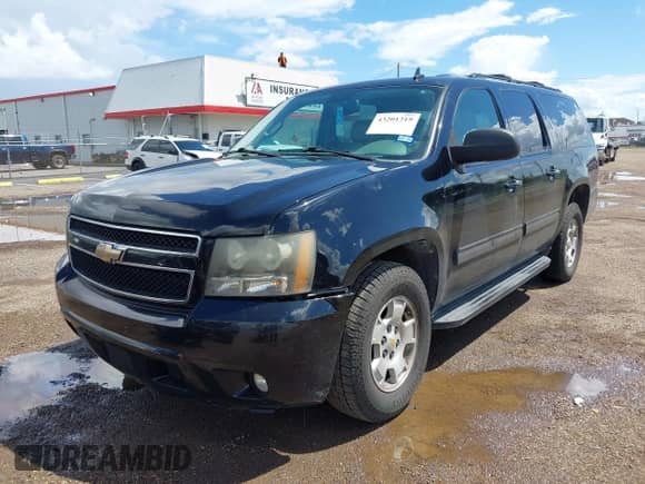 2009 Chevrolet Suburban 2LT с VIN 1GNFC26099R289352, выставлен на аукционе IAAI как лот 43201219 с пробегом 255 174 миль миль и . История ставок и продаж доступна на DreamBid. Изображение 2.