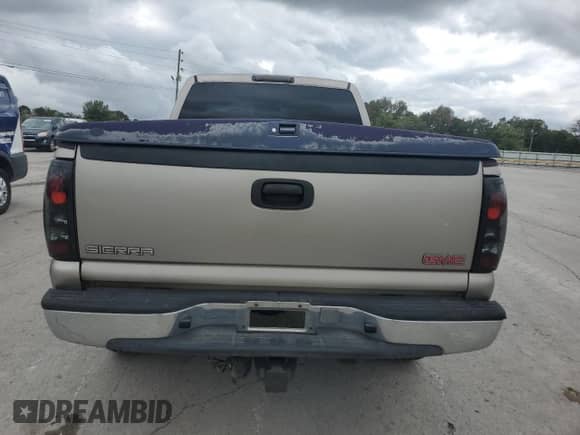 2000 GMC Sierra 1500 SLE z VIN 1GTEK14V3YZ132902, wystawiony jako Copart lot #83982915 z przebiegiem 187 430 mil mil oraz Czysty tytuł • Clean title. Historia ofert i sprzedaży dostępna na DreamBid. Obrazek 6.