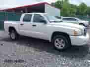2006 Dodge Dakota SLT z VIN 1D7HW48N66S524247, wystawiony jako IAAI lot #42442778 z przebiegiem 71 419 mil mil oraz . Historia ofert i sprzedaży dostępna na DreamBid. Obrazek 13.