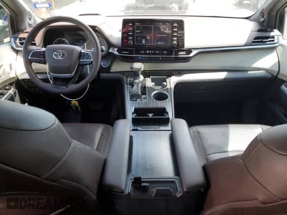 2022 Toyota Sienna Platinum с VIN 5TDERKEC1NS082819, выставлен на аукционе Copart как лот 68132775 с пробегом 45 047 миль миль и Списание • Salvage title. История ставок и продаж доступна на DreamBid. Изображение 8.