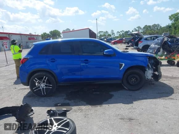 2020 Mitsubishi Outlander SE с VIN JA4AP4AU2LU025935, выставлен на аукционе IAAI как лот 41965796 с пробегом 100 840 миль миль и . История ставок и продаж доступна на DreamBid. Изображение 13.