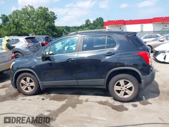2015 Chevrolet Trax LT с VIN 3GNCJRSB9FL175380, выставлен на аукционе IAAI как лот 42831421 с пробегом 186 275 миль миль и . История ставок и продаж доступна на DreamBid. Изображение 14.
