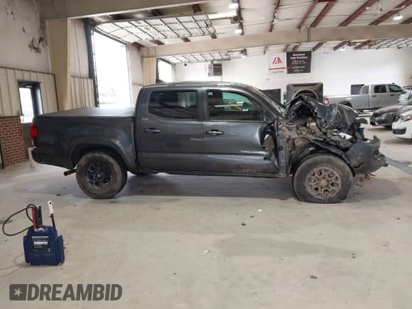 2022 Toyota Tacoma SR5 с VIN 3TMAZ5CN2NM181279, выставлен на аукционе IAAI как лот 43317687 с пробегом 129 450 миль миль и . История ставок и продаж доступна на DreamBid. Изображение 12.