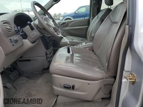 2002 Dodge Caravan ES with VIN 2B4GP54L52R775993, listed as a Copart auction lot 70752785 with 177,983 mi miles and Salvage title. Bid and sale history available at DreamBid. Image 7.