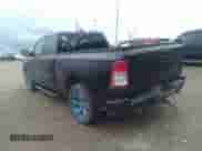 2020 Ram 1500 Big Horn z VIN 1C6SRFBT2LN280589, wystawiony jako IAAI lot #42505720 z przebiegiem 124 355 mil mil oraz . Historia ofert i sprzedaży dostępna na DreamBid. Obrazek 3.