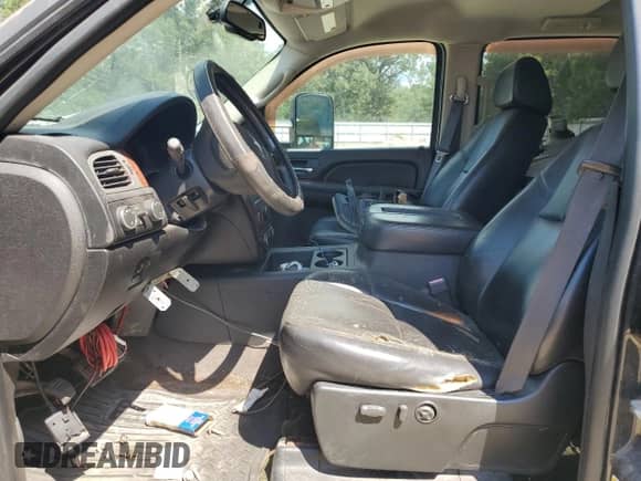 2008 Chevrolet Silverado 3500HD DRW LTZ с VIN 1GCJK33688F173435, выставлен на аукционе Copart как лот 68040675 с пробегом Не указан миль и Чистый • Clean title. История ставок и продаж доступна на DreamBid. Изображение 7.