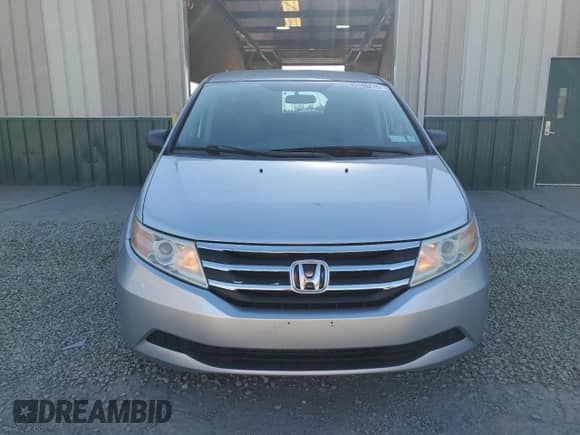 2013 Honda Odyssey LX с VIN 5FNRL5H20DB015865, выставлен на аукционе Copart как лот 85148275 с пробегом 136 795 миль миль и Списание • Salvage title. История ставок и продаж доступна на DreamBid. Изображение 5.