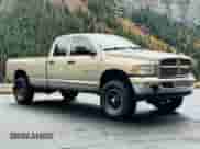 2005 Dodge 2500 SLT z VIN 3D7KS28C75G782335, wystawiony jako Copart lot #80124264 z przebiegiem 275 117 mil mil oraz Szkoda całkowita • Salvage title. Historia ofert i sprzedaży dostępna na DreamBid. Obrazek 1.