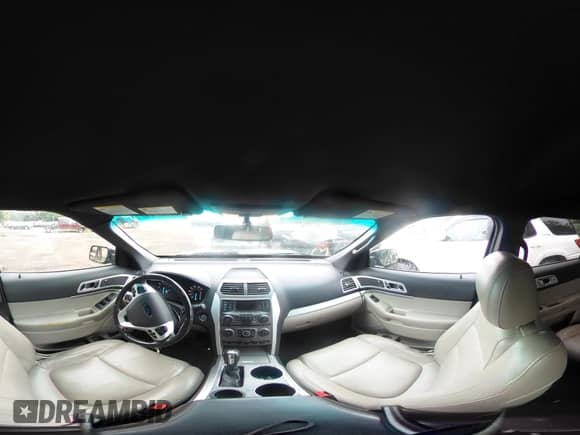 2012 Ford Explorer XLT z VIN 1FMHK7D83CGA86286, wystawiony jako IAAI lot #43033432 z przebiegiem 141 099 mil mil oraz . Historia ofert i sprzedaży dostępna na DreamBid. Obrazek 18.