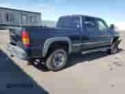 2002 Chevrolet Silverado 2500HD LS z VIN 1GCHK23G02F121208, wystawiony jako Copart lot #75267464 z przebiegiem 158 701 mil mil oraz Szkoda całkowita • Salvage title. Historia ofert i sprzedaży dostępna na DreamBid. Obrazek 3.