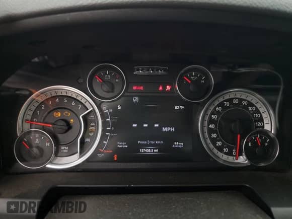 2016 Ram 1500 Outdoorsman z VIN 1C6RR7LG6GS220005, wystawiony jako Copart lot #81497725 z przebiegiem 137 438 mil mil oraz Szkoda całkowita • Salvage title. Historia ofert i sprzedaży dostępna na DreamBid. Obrazek 9.