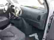 2006 Ford Econoline Cargo z VIN 1FTNE24WX6HB18195, wystawiony jako IAAI lot #41365791 z przebiegiem 127 759 mil mil oraz . Historia ofert i sprzedaży dostępna na DreamBid. Obrazek 5.