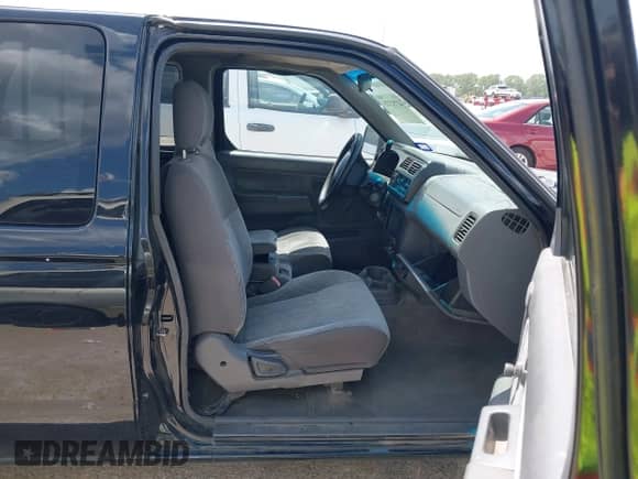 2000 Nissan Frontier XE with VIN 1N6DD26S7YC359637, listed as a IAAI auction lot 42752725 with 340,199 mi miles and . Bid and sale history available at DreamBid. Image 5.