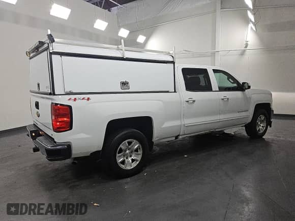 2017 Chevrolet Silverado 1500 LT with VIN 1GCUKRECXHF201593, listed as a Copart auction lot 65596485 with 152,847 mi miles and Clean title. Bid and sale history available at DreamBid. Image 3.
