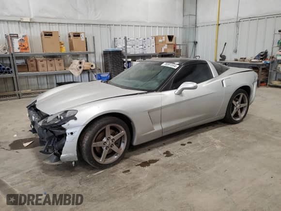 2012 Chevrolet Corvette 3LT с VIN 1G1YG2DWXC5100535, выставлен на аукционе Copart как лот 76591554 с пробегом 207 446 миль миль и Списание • Salvage title. История ставок и продаж доступна на DreamBid. Изображение 1.