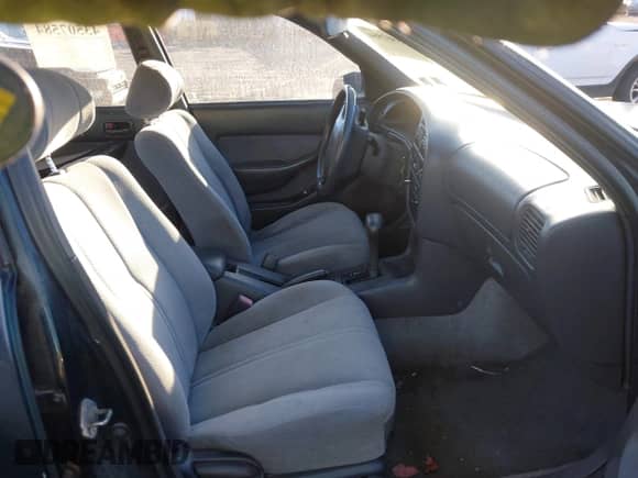 1995 Toyota Camry LE z VIN 4T1SK12E6SU881618, wystawiony jako IAAI lot #43507584 z przebiegiem 197 973 mil mil oraz . Historia ofert i sprzedaży dostępna na DreamBid. Obrazek 4.