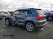 2013 Volkswagen Tiguan SE z VIN WVGAV3AX2DW607051, wystawiony jako Copart lot #44391625 z przebiegiem 61 220 mil mil oraz Szkoda całkowita • Salvage title. Historia ofert i sprzedaży dostępna na DreamBid. Obrazek 2.