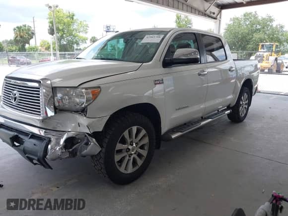 2013 Toyota Tundra Limited с VIN 5TFHW5F15DX321804, выставлен на аукционе IAAI как лот 42903708 с пробегом 114 587 миль миль и . История ставок и продаж доступна на DreamBid. Изображение 17.