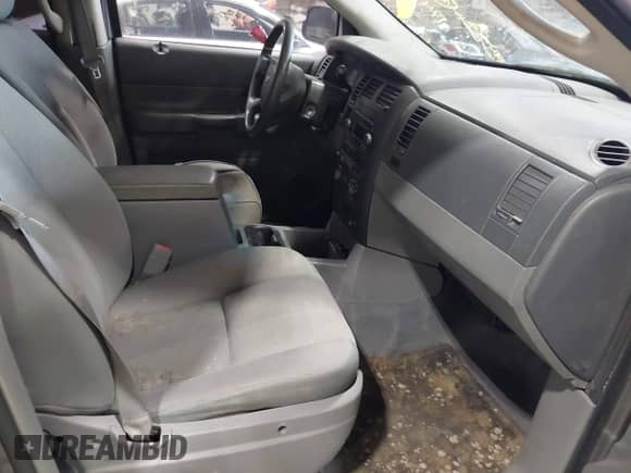 2005 Dodge Durango SXT with VIN 1D4HD38K85F618253, listed as a IAAI auction lot 42536726 with 174,304 mi miles and . Bid and sale history available at DreamBid. Image 5.