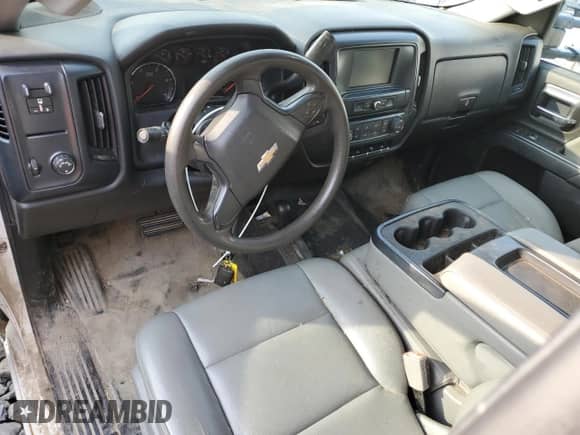 2018 Chevrolet Silverado 3500HD Work Truck с VIN 1GB4KYCY6JF124885, выставлен на аукционе Copart как лот 61154445 с пробегом 115 687 миль миль и Списание • Salvage title. История ставок и продаж доступна на DreamBid. Изображение 8.