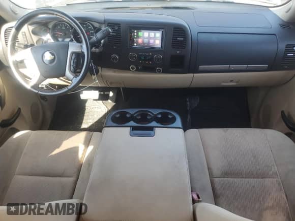 2011 Chevrolet Silverado 1500 LT z VIN 1GCRKSE38BZ174087, wystawiony jako Copart lot #81842745 z przebiegiem 157 719 mil mil oraz Czysty tytuł • Clean title. Historia ofert i sprzedaży dostępna na DreamBid. Obrazek 8.