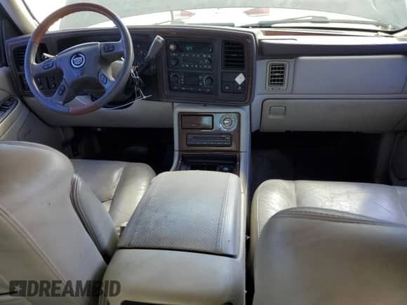 2004 Cadillac Escalade EXT with VIN 3GYEK62N94G127336, listed as a Copart auction lot 82529585 with 123,893 mi miles and Clean title. Bid and sale history available at DreamBid. Image 8.