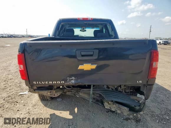 2012 Chevrolet Silverado 1500 LS z VIN 3GCPCREA1CG248592, wystawiony jako Copart lot #71743905 z przebiegiem 220 764 mil mil oraz Szkoda całkowita • Salvage title. Historia ofert i sprzedaży dostępna na DreamBid. Obrazek 6.