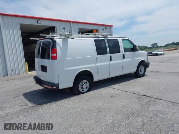 2014 Chevrolet Express Cargo с VIN 1GCWGFCA8E1198079, выставлен на аукционе IAAI как лот 42632731 с пробегом 133 718 миль миль и . История ставок и продаж доступна на DreamBid. Изображение 4.
